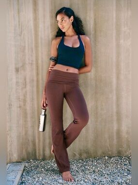 NWOT FREE PEOPLE MOVEMENT NEVER BETTER FOLDOVER PANTS COCOA